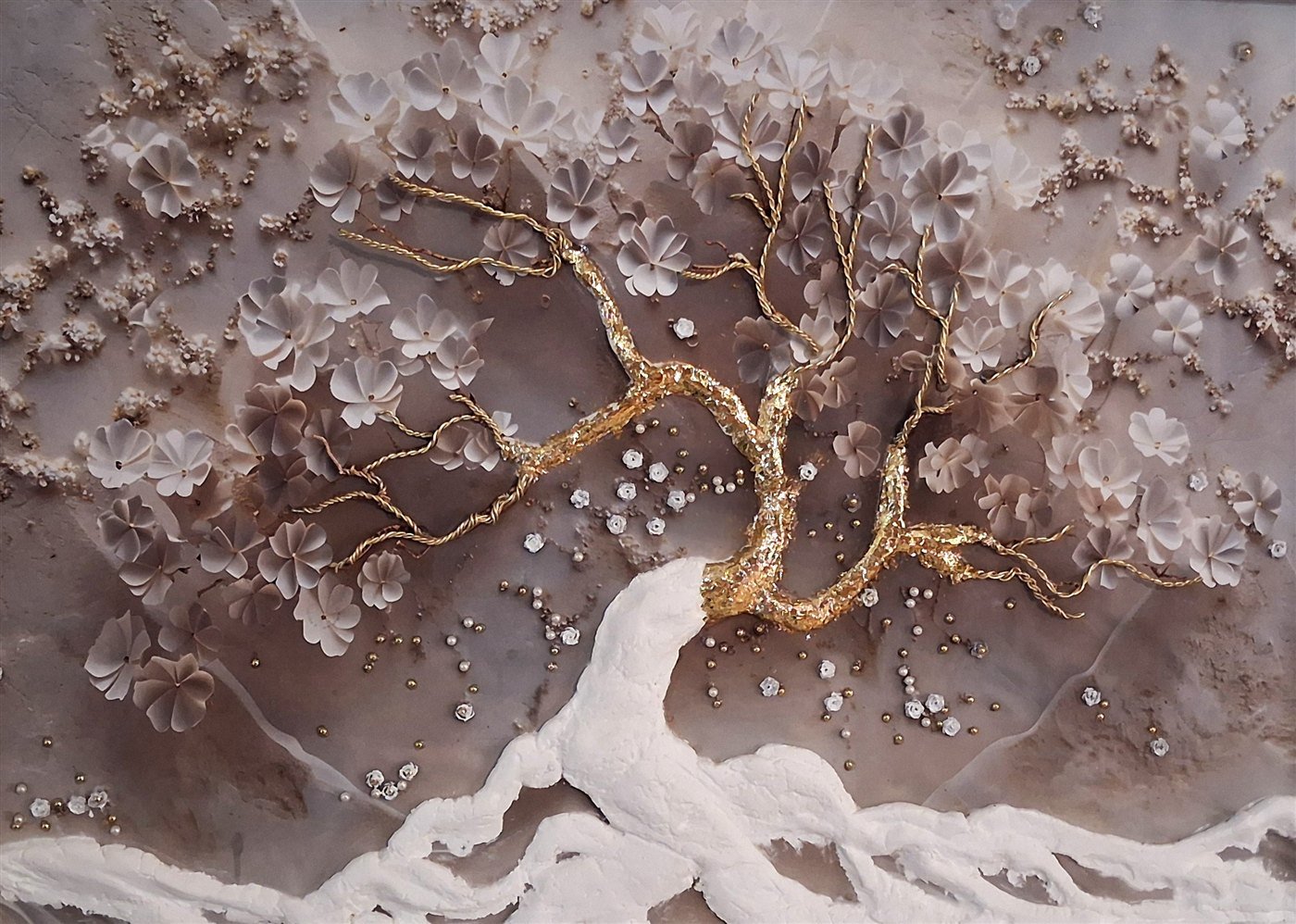 Détail de l'œuvre Arbre de Lumière, technique mixte et feuille d'or