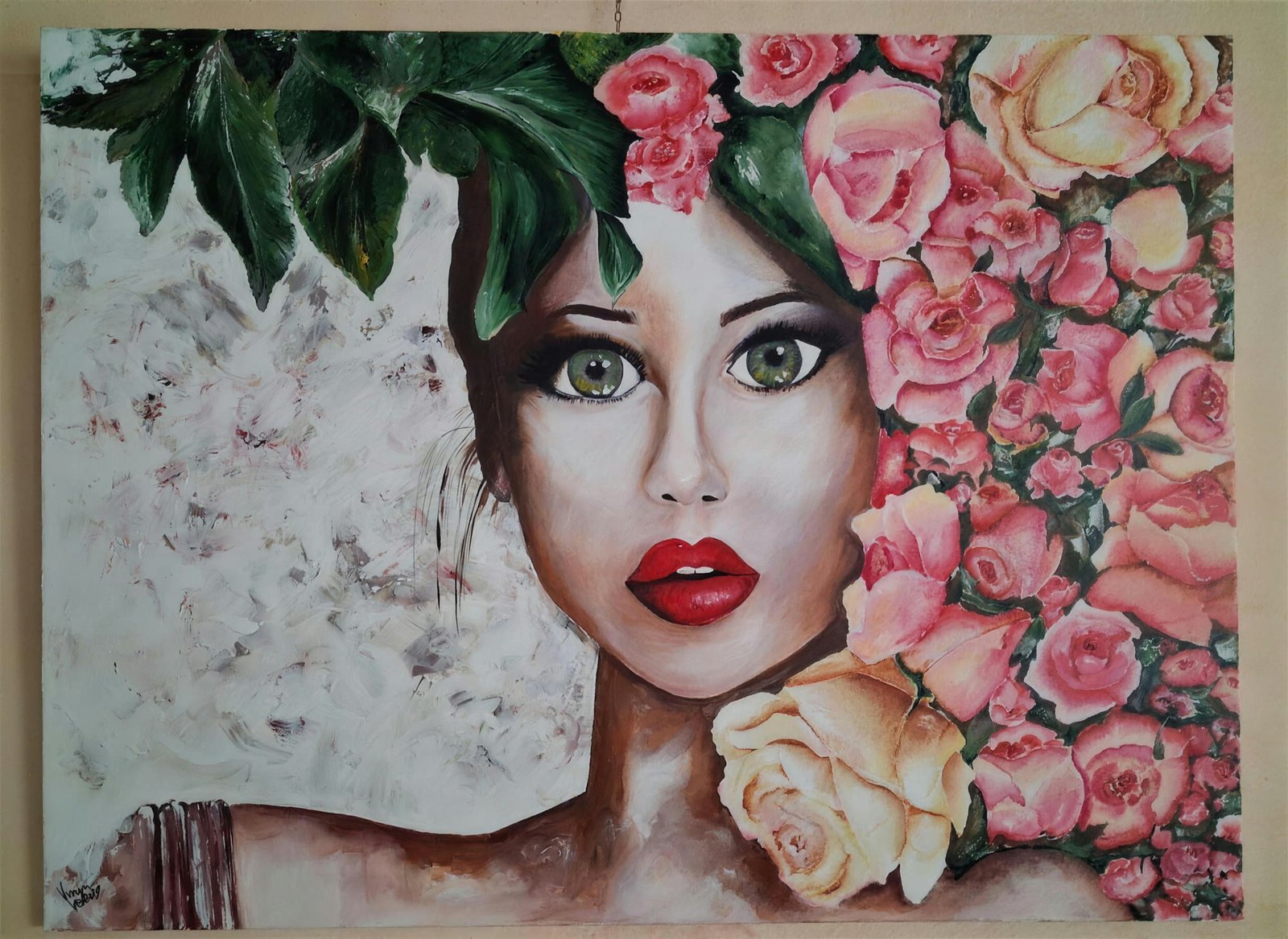 Couronne de Roses, acrylique sur toile : un visage au regard vert perçant, couronné d'un mur de roses peintes en pleine matière.